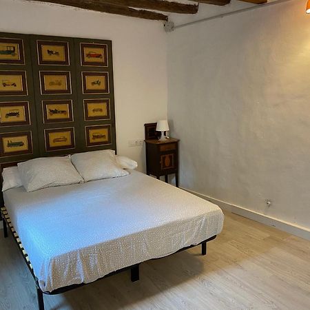 Cal Mestre- Olot Bagian luar foto