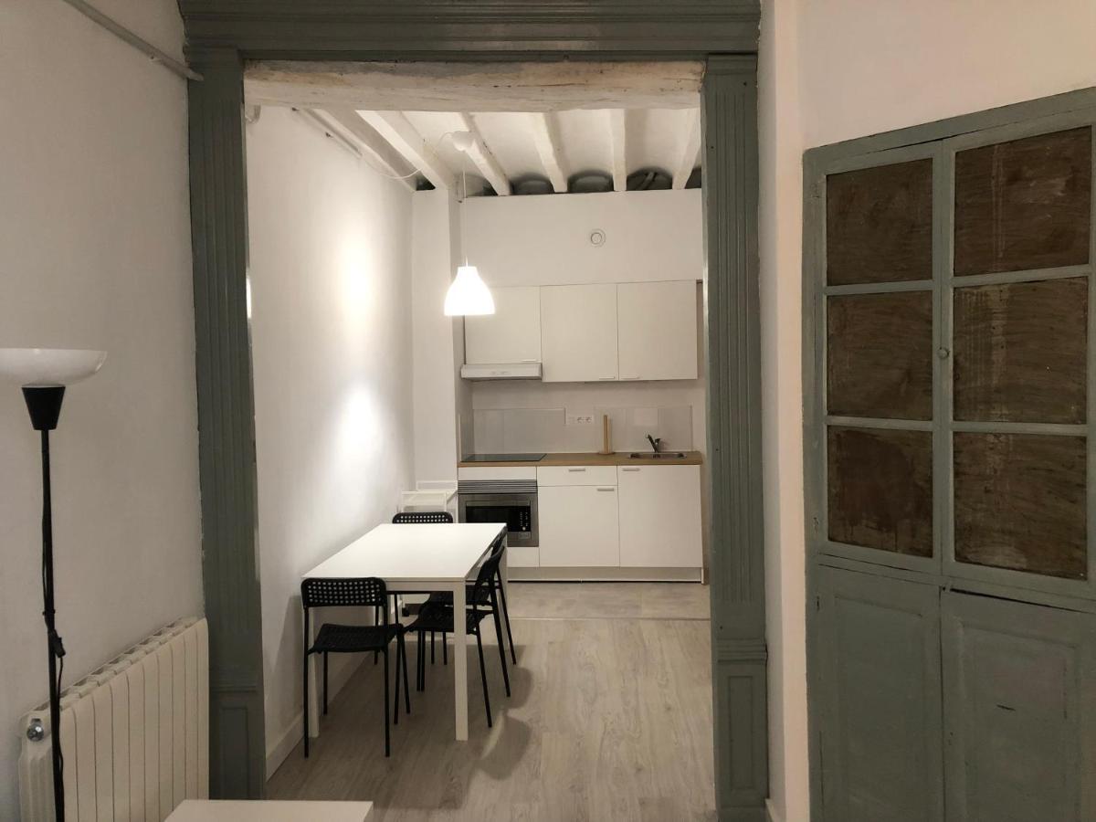 Cal Mestre- Olot Bagian luar foto