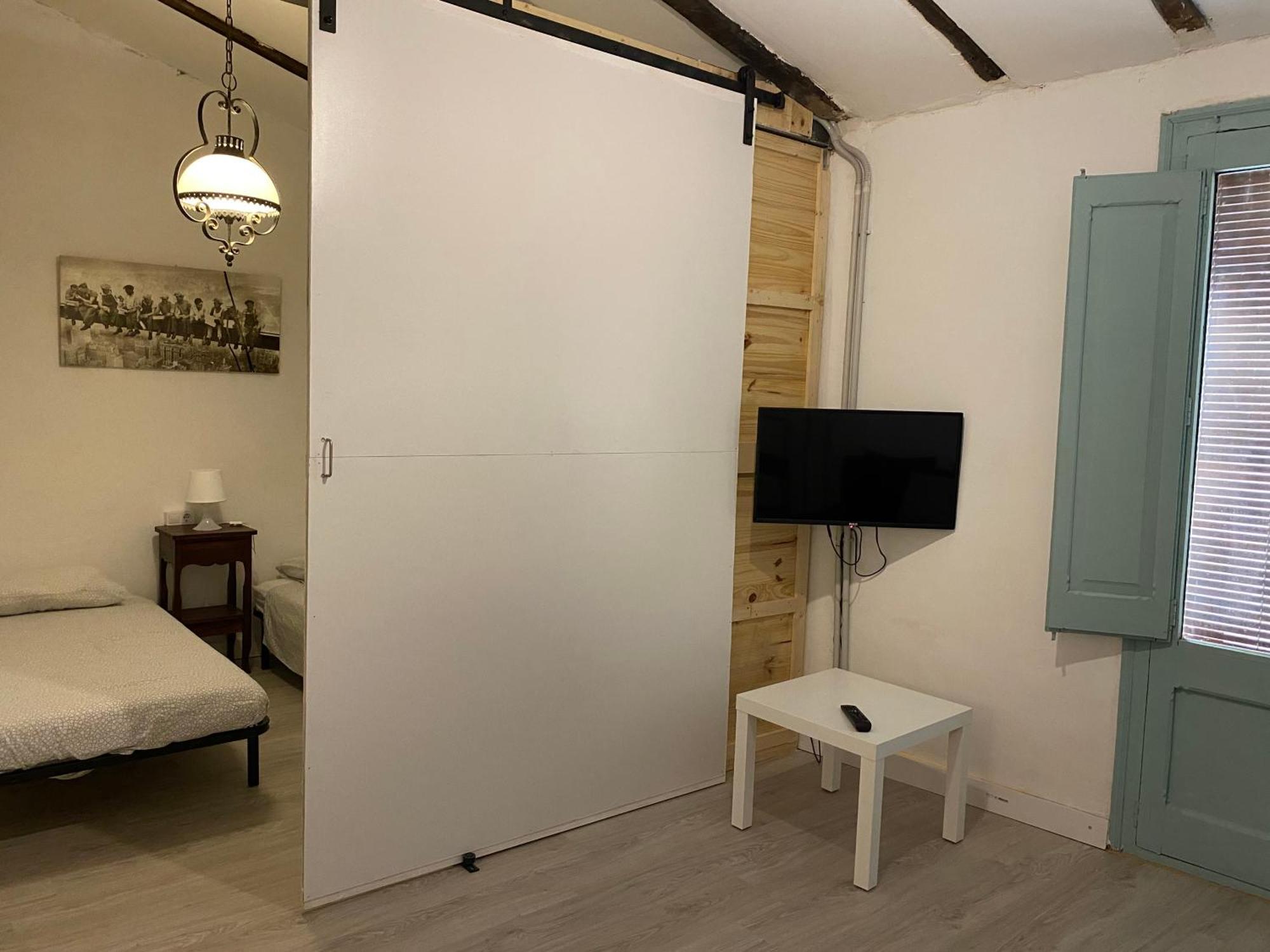 Cal Mestre- Olot Bagian luar foto